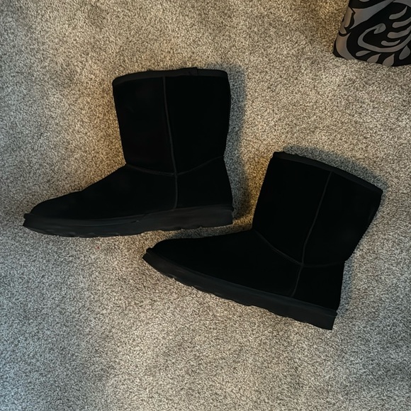 TIME AND TRU Black Suede Cozy Boots - Picture 2 of 5